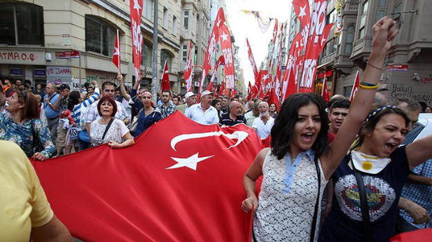8 marzo: diversi Paesi, lo stesso grido contro la disuguaglianza di genere