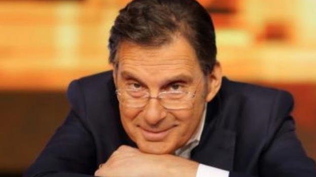 Fabrizio Frizzi continua le cure: "Anche nei giorni più bui lotto come un leone"