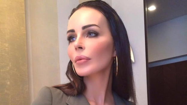 Nina Moric si dispera su Instagram: "Mio figlio Carlos non mi vuole più, hanno fallito tutti"