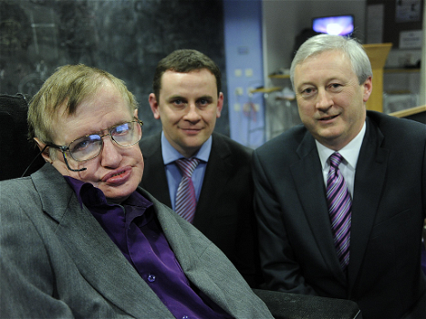 Stephen Hawking ha dichiarato di sapere cosa c’era prima del Big Bang