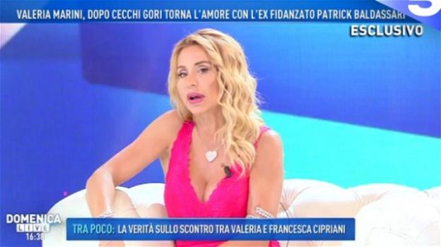 Valeria Marini, ospite a "Domenica Live", ritarda il suo ingresso in studio a causa di un malore