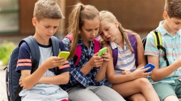 WhatsApp nella UE è vietato ai minori di 16 anni