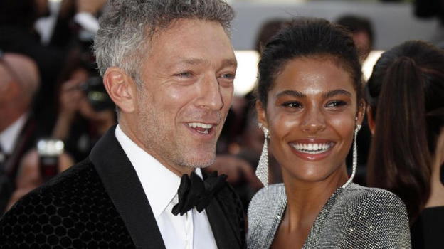 Vincent Cassel e la fidanzata Tina Kunakey saranno presto sposi