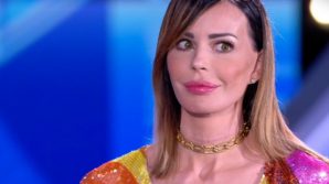 Grande Fratello, Nina Morić risponde alle ultime offese: "Fatevi un esame di coscienza"