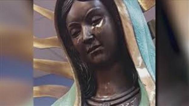 USA: la statua della Madonna piange lacrime che profumano di rosa, i fedeli gridano al miracolo
