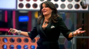 Aida Nizar costretta in un angolo durante la diretta del Grande Fratello 15