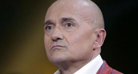 Alfonso Signorini rivelazione shock: “La malattia arriva quando meno te lo aspetti”