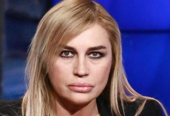 Il dramma segreto di Lory Del Santo, la rivelazione shock a Pomeriggio 5: “Non parlo più con…”
