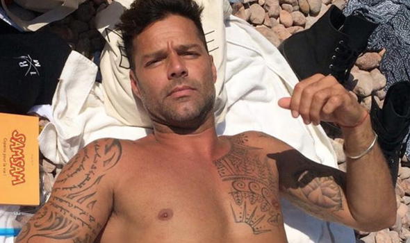 Ricky Martin mostra su Instagram un fisico al top