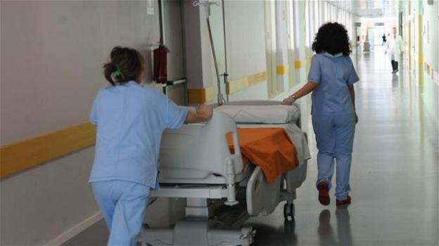 Firenze, scambio di persona all’ospedale Careggi: "Sua mamma è morta", ma arriva la rettifica dopo mezz’ora