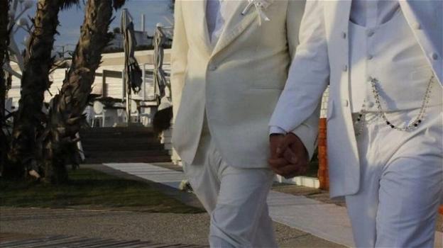 Napoli, vietato l’ingresso in un locale ad una coppia omosessuale: "Solo uomini con donne"