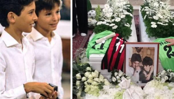 Messina, lacrime ai funerali dei fratellini morti nel rogo: le parole strazianti del padre