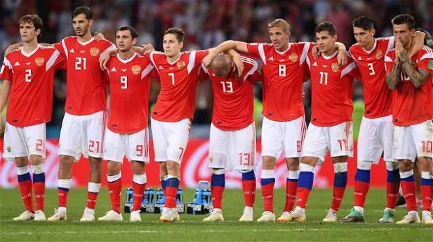 Mondiali 2018: i calciatori russi inalavano ammoniaca prima delle partite. Il medico russo: “Non è doping”