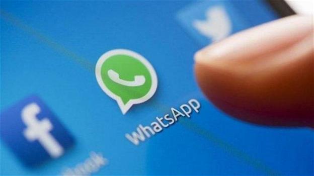 WhatsApp: arriva il pulsante per silenziare le chat moleste dall’area notifiche, e ulteriori progressi per gli stickers