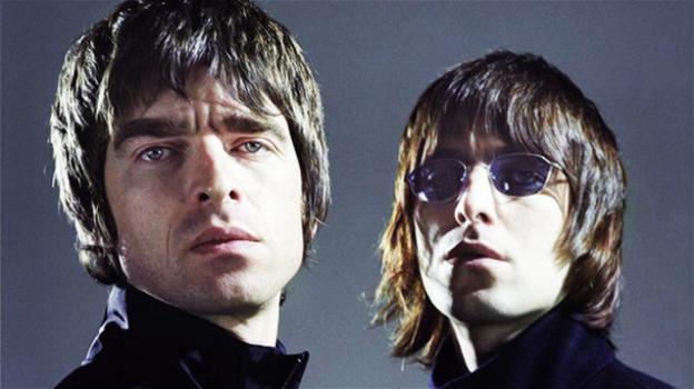 Liam Gallagher scrive al fratello Noel: "Rimettiamo insieme gli Oasis"