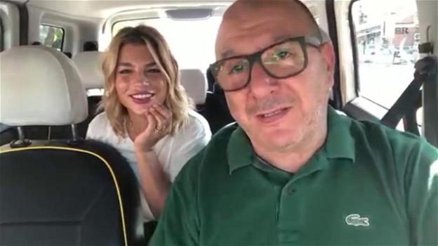 Emma Marrone taxi show, il duetto con il tassista manda in delirio il web