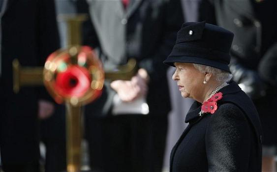 I ministri inglesi ripassano il protocollo in caso di morte della regina, dopo alcuni problemi di salute