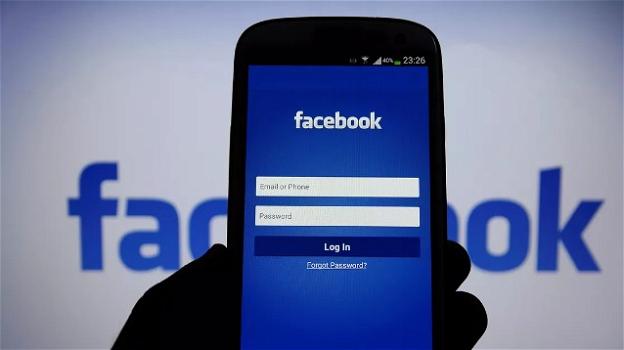 Facebook: iniziative pro trasparenza, contro troll russi, maschere AR "Snake", e nuova barra di navigazione