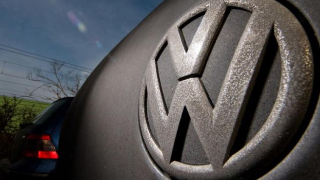 Auto elettriche: metallo cancerogeno trovato in 124 mila Volkswagen, Audi e Porsche