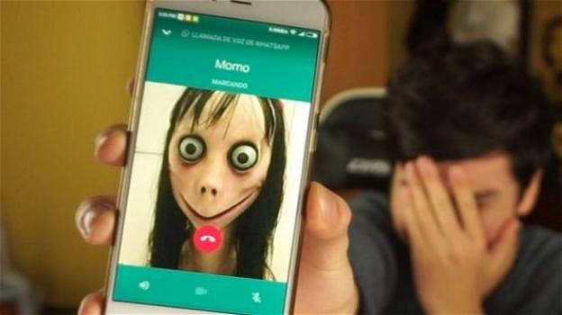 Attenzione agli adolescenti: Momo, il nuovo gioco suicida, si sta diffondendo tramite WhatsApp