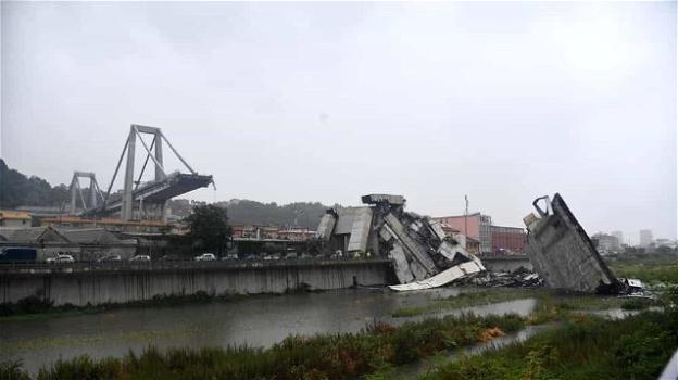 Genova, autostrada A10, il ponte Morandi cede al nubifragio, ci sono morti e feriti