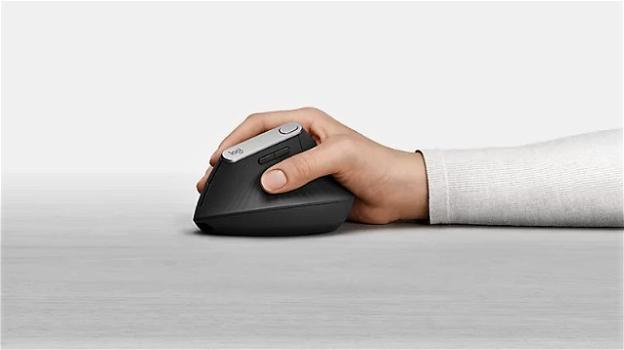 Logitech MX Vertical, il mouse pensato per ridurre l’affaticamento della mano