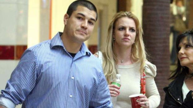 Ex bodyguard accusa Britney Spears di molestie: "Ha avuto rapporti davanti a me"