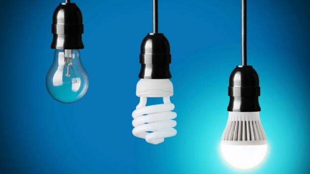 Addio alle lampadine alogene: vietate dal 1 settembre, ecco le alternative