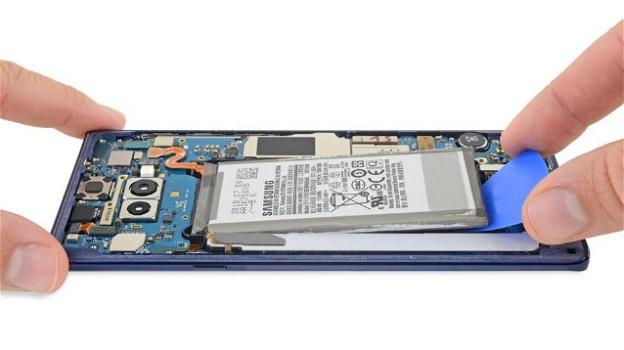 Samsung Galaxy Note 9 ‘delude’: secondo iFixit, riparare il phablet sarà un’impresa