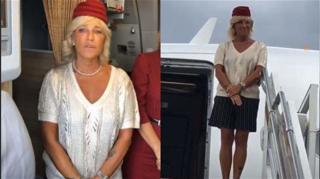 Chiara Ferragni e Fedez nozze, volo Alitalia solo per parenti e amici: la mamma del rapper si veste da hostess