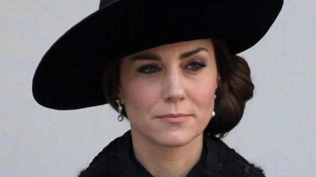 Kate Middleton si fa prestare degli orecchini di diamanti e sbalordisce il web. Ecco svelato a chi appartengono