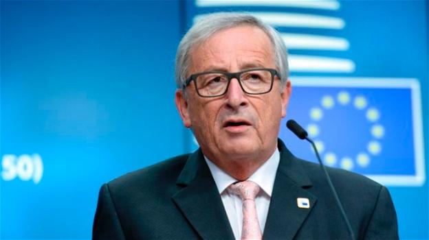 Juncker: "I sovranisti distruggono l’Unione Europea" e predica l’accoglienza