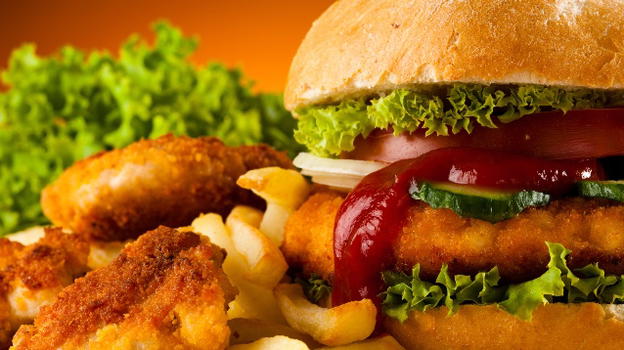 Il "cibo spazzatura" causa crisi d’astinenza