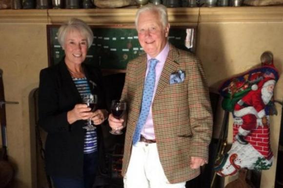Ricco e nobile 72enne cerca disperatamente una giovane moglie per avere un erede: “Avrà tutto il mio patrimonio”