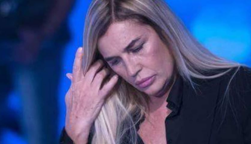 Lory Del Santo Si Commenta Da Sola