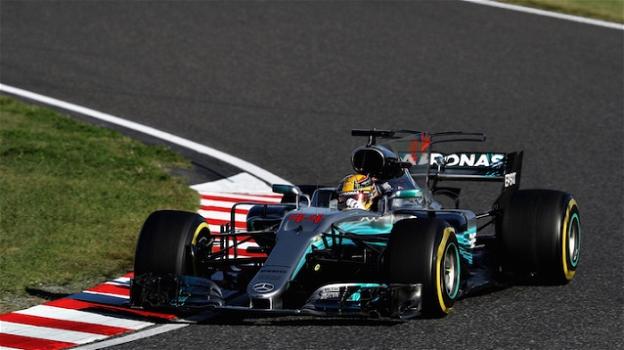 F1: Lewis Hamilton domina il GP del Giappone. Vettel sesto dopo un contatto