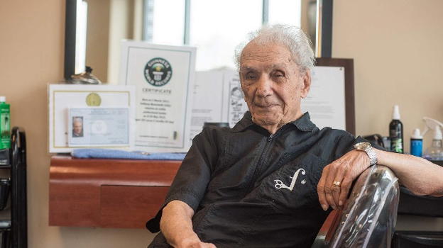 Nonno sprint : 107 anni e non sentirli. Lavora ancora e il New York Times lo celebra.