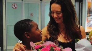 Donna single riesce ad adottare una bambina