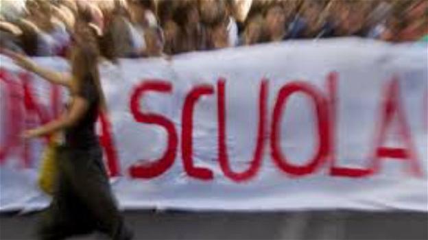 Sciopero contro i tagli del governo. Studenti in piazza in tutta Italia
