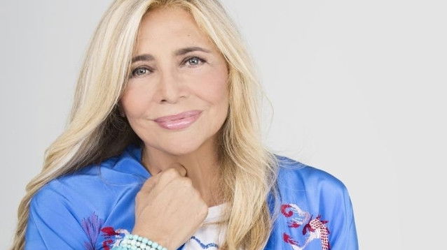 Mara venier, festa intima per i suoi 70 anni: guarda le foto private Mara Venier, la conduttrice di "Domenica In" compie gli anni: i