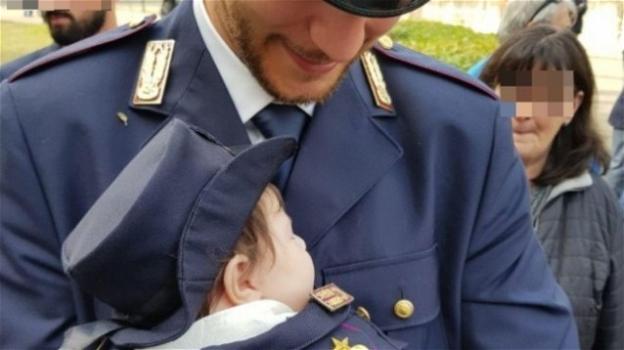 Pescara, il giuramento da poliziotto di papà Denis e della piccola Jennifer