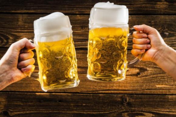 La birra ha un effetto antidolorifico più efficace del paracetamolo