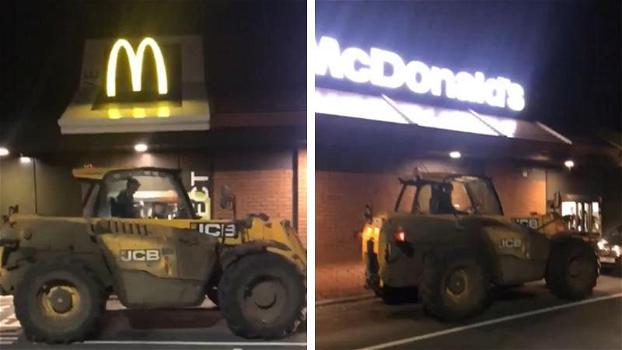 Operaio assetato ordina da bere al McDonald’s a bordo dell’escavatore: la scena è esilarante
