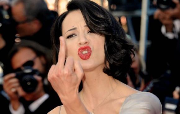 Asia Argento in lacrime a Non è l’Arena: “Bennett mi ha fatto pena. È un’anima persa. Vorrei tornare a X Factor”