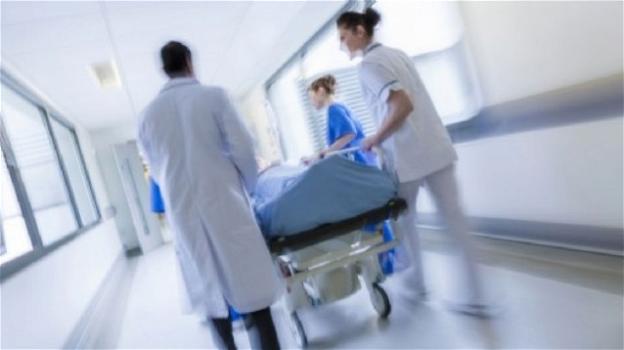 Francia, malata di fibrosi cistica riceve organi da una fumatrice: morta per cancro ai polmoni