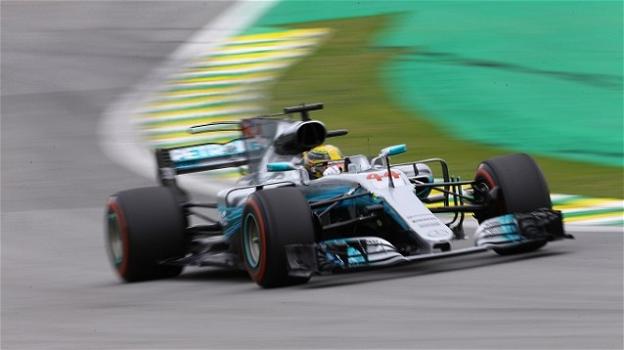 F1, GP Brasile: Hamilton in pole, ma è polemica