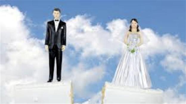 Sposa scopre il tradimento il giorno prima delle nozze, decide di vendicarsi in chiesa
