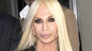 Donatella Versace si confessa: “Sono stata una madre strana”