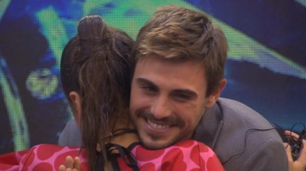 GFVIP, Francesco Monte in finale, su Twitter scoppia il caos: "E’ un raccomandato mai andato al televoto, vergognosi!"