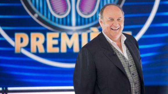 “Caduta Libera”, due concorrenti si fidanzano in diretta: “la prima volta in 30 anni”